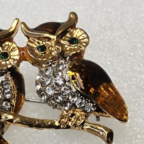 Gold Tone Two Owls Brooch - Picture 8 of 11